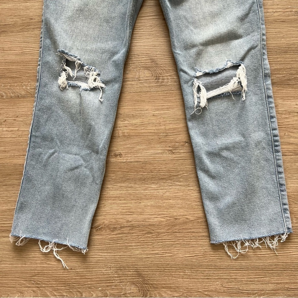 Hollister High-Rise Crop Slim Straight Jeans Distressed Light Rinse Stretch Sz 9 - Picture 4 of 10